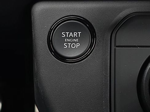 New 2026 Land Rover Defender 110 OCTA AWD/4WD image 25