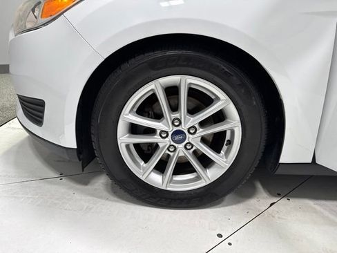 Used 2016 Ford Focus SE FWD image 5