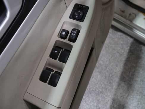 Used 2008 Mitsubishi Galant ES FWD image 12
