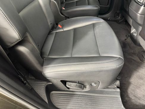 Used 2025 Kia Telluride S AWD/4WD image 30