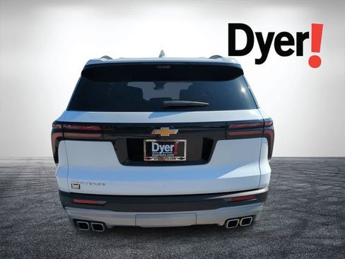 New 2026 Chevrolet Traverse LT w/ Driver Confidence Package FWD image 4