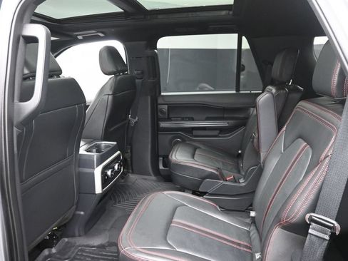 Used 2023 Ford Expedition Limited AWD/4WD image 12