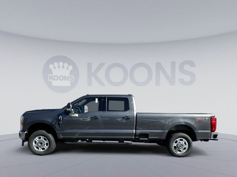 New 2026 Ford F250 XLT w/ FX4 Off-Road Package image 2