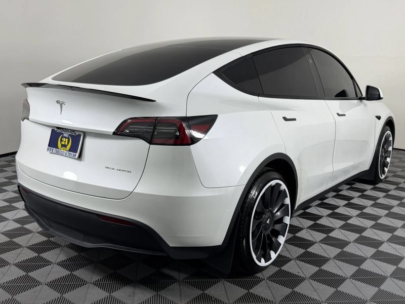 Used 2025 Tesla Model Y Long Range AWD/4WD image 20