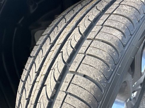 Used 2019 Toyota Yaris LE image 24