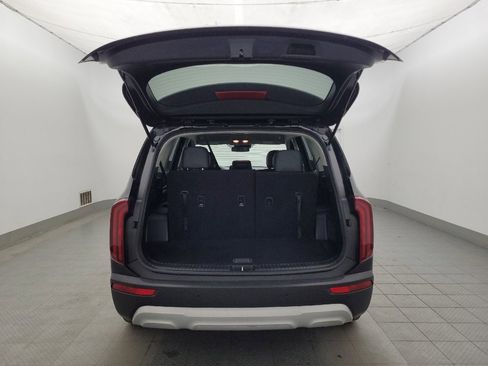 Used 2020 Kia Telluride LX FWD image 29