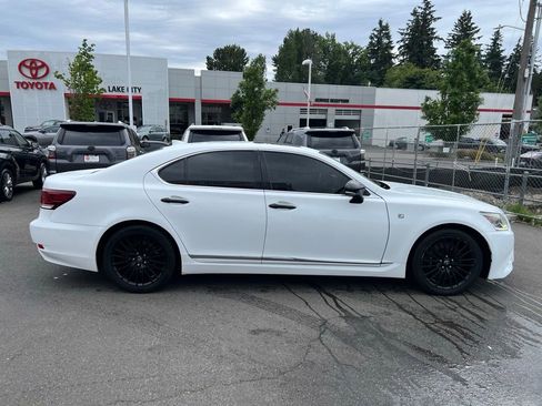 Used 2015 Lexus LS 460 AWD image 3