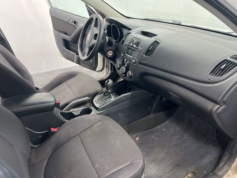 Used 2012 Kia Forte EX FWD image 17