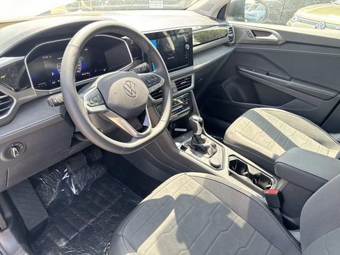 New 2026 Volkswagen Taos SE AWD/4WD image 13