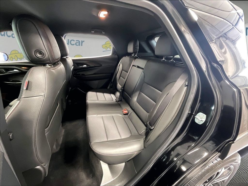 Used 2023 Chevrolet TrailBlazer RS w/ Technology Package FWD image 15