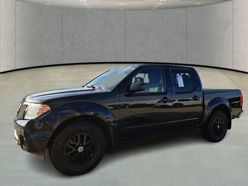 Used 2019 Nissan Frontier SV image 1