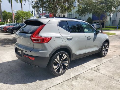 Certified 2024 Volvo XC40 B5 Plus AWD/4WD image 6