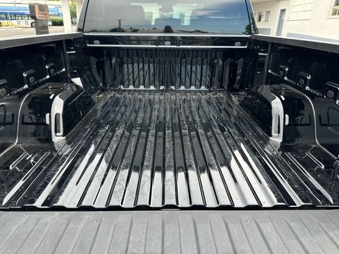 Used 2026 Chevrolet Silverado 1500 LT AWD/4WD image 17