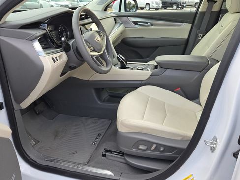 New 2025 Cadillac XT5 Premium Luxury FWD image 22