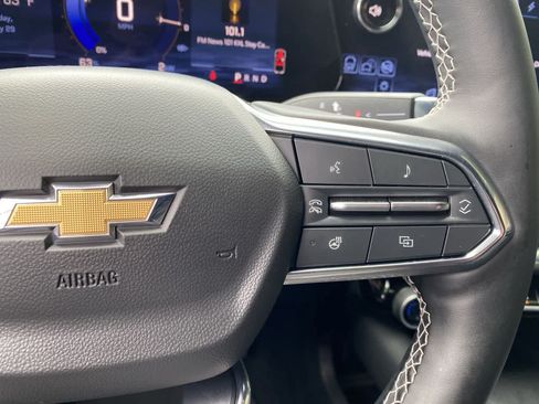Used 2024 Chevrolet Equinox EV LT FWD image 21
