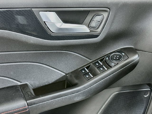 Used 2025 Ford Escape ST-Line w/ Equipment Group 301A FWD image 10