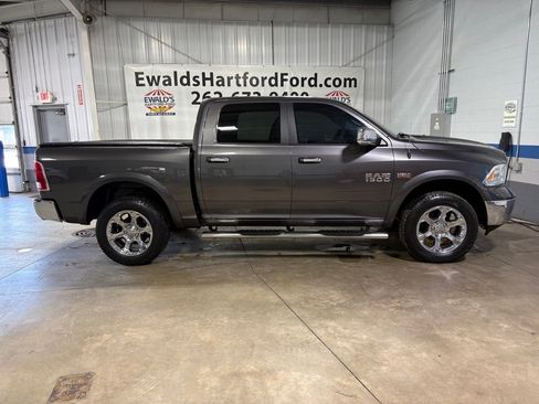 Used 2015 RAM 1500 Laramie w/ Convenience Group image 9