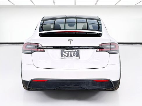 Used 2022 Tesla Model X image 5
