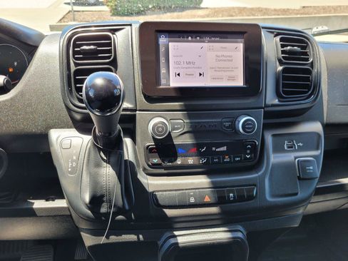 Used 2025 RAM ProMaster 2500 w/ U-Haul Equipment Group FWD image 25