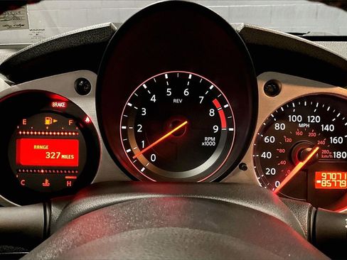 Used 2013 Nissan 370Z Coupe image 22