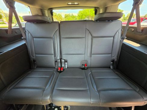 Used 2021 GMC Yukon XL Denali w/ Denali Premium Package RWD image 31