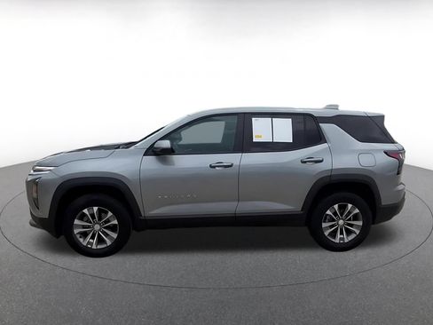 Used 2025 Chevrolet Equinox LT AWD/4WD image 9