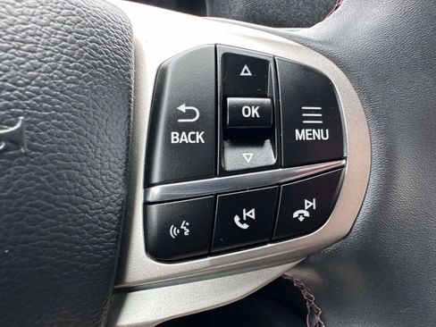 Used 2026 Ford Explorer Active AWD/4WD image 18