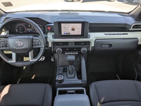 Used 2024 Toyota Tacoma TRD Sport image 14