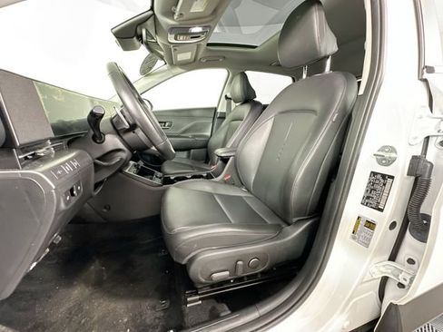 Used 2024 Hyundai Kona Limited image 4