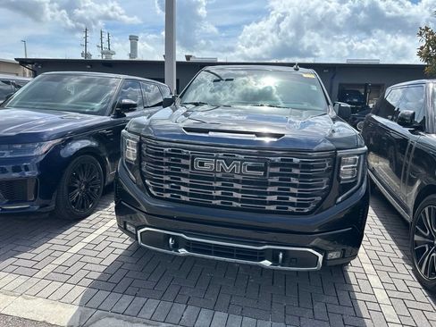 Used 2022 GMC Sierra 1500 Denali Ultimate AWD/4WD image 2