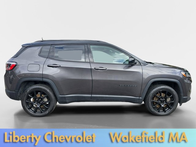 Used 2023 Jeep Compass Latitude w/ Sun and Sound Group AWD/4WD image 8