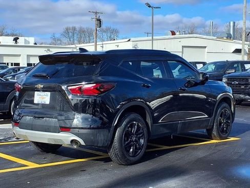 Used 2020 Chevrolet Blazer LT image 2