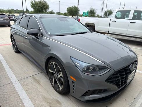 Used 2023 Hyundai Sonata SEL Plus FWD image 2