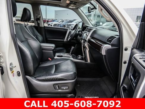 Used 2017 Toyota 4Runner Limited AWD/4WD image 17