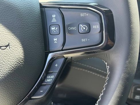 New 2026 RAM 2500 Limited AWD/4WD image 17