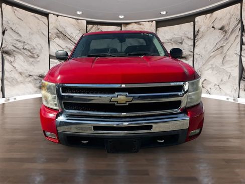 Used 2011 Chevrolet Silverado 1500 LT w/ Interior Plus Package image 2