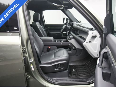 Used 2024 Land Rover Defender 110 S image 45