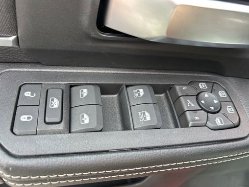 New 2026 RAM 2500 Big Horn AWD/4WD image 14