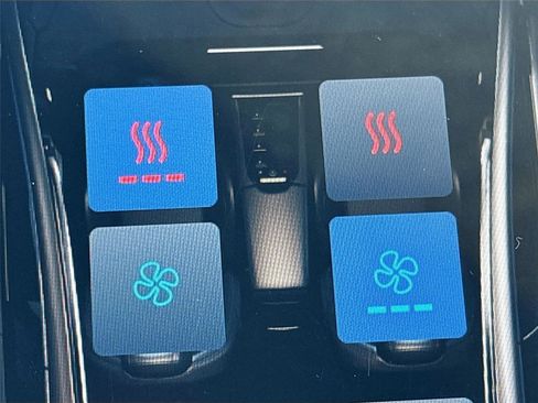 New 2025 VinFast VF 8 Plus image 19