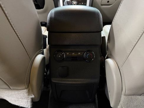 Used 2015 Ford Explorer XLT w/ Equipment Group 202B image 14