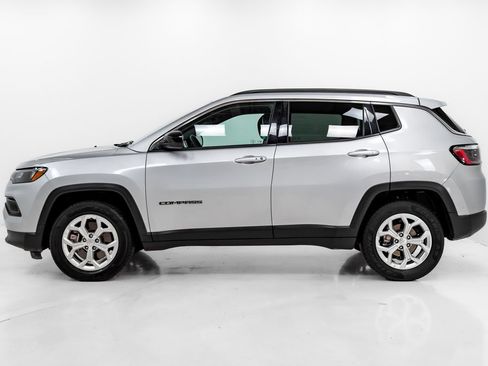 Used 2024 Jeep Compass Latitude AWD/4WD image 25