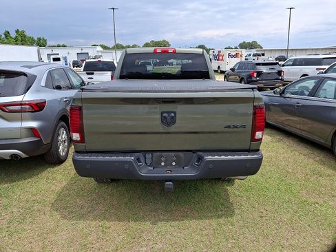 Used 2021 RAM 1500 Classic Warlock w/ Warlock Decor Package AWD/4WD image 5