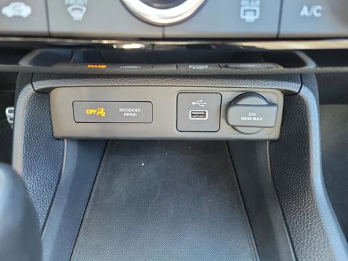 Used 2023 Honda Civic Sport image 8