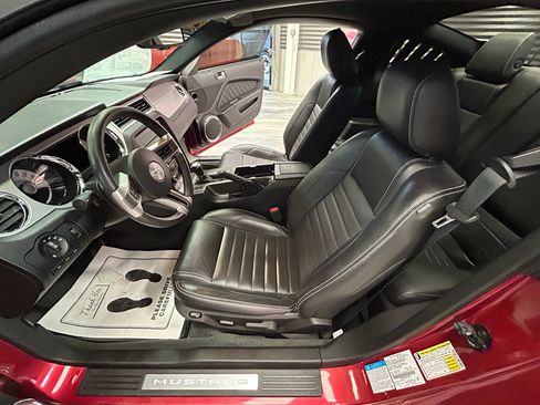 Used 2012 Ford Mustang GT Premium w/ Brembo Brake Pkg RWD image 43