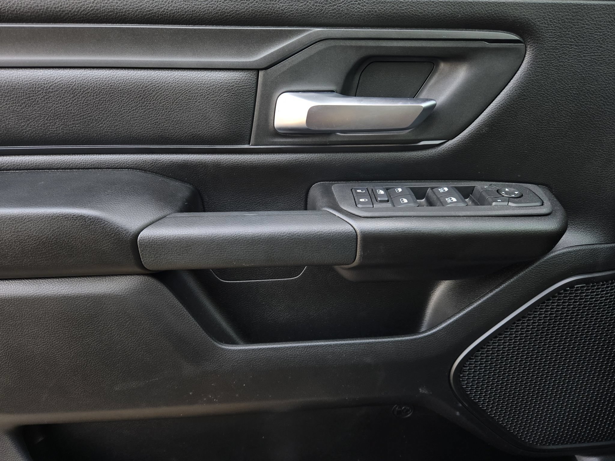 Used 2026 RAM 1500 Express AWD/4WD image 22