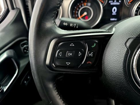 Used 2018 Jeep Wrangler Unlimited Sport S image 8