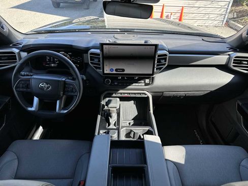 Used 2025 Toyota Tundra Limited image 14