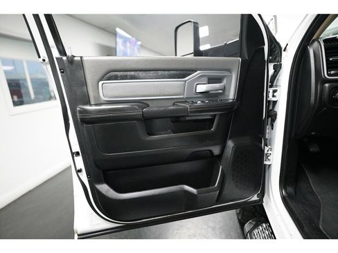 Used 2019 RAM 2500 Big Horn image 15