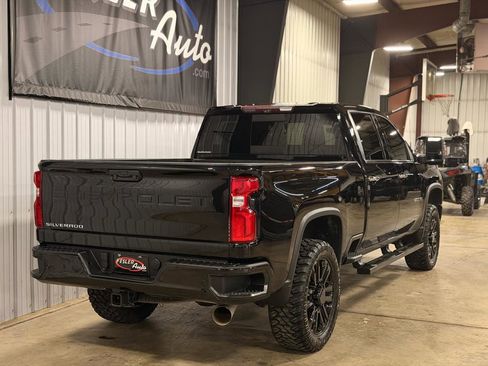 Used 2020 Chevrolet Silverado 2500 LTZ w/ LTZ Plus Package image 22