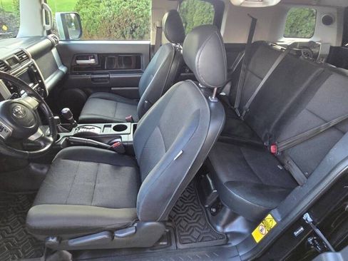 Used 2008 Toyota FJ Cruiser 4WD image 12